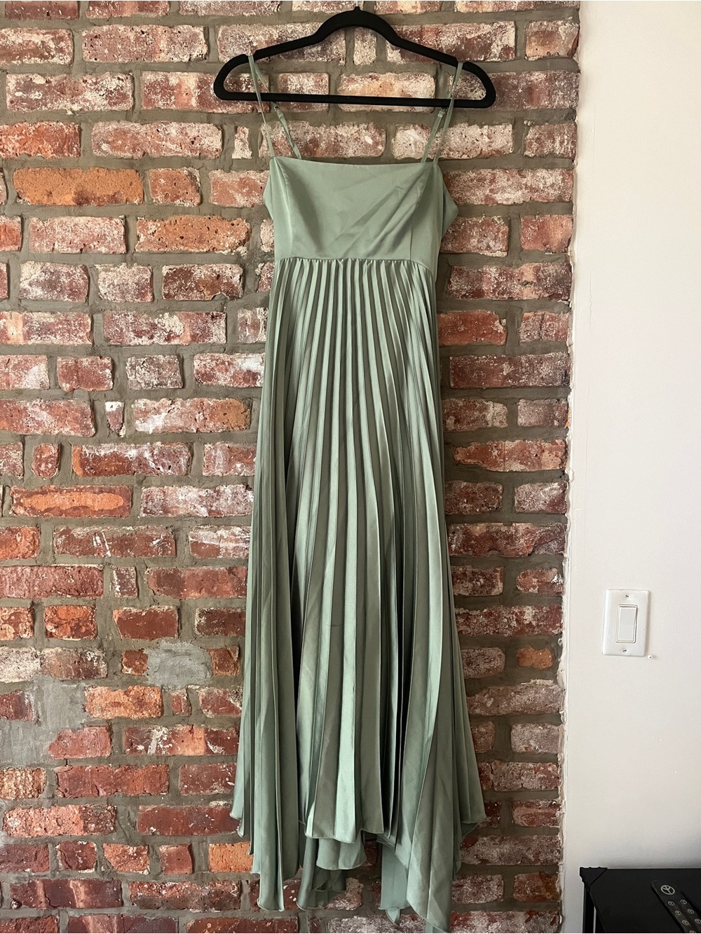 Abercrombie & Fitch Sage Green Pleated High-Low Maxi Dress